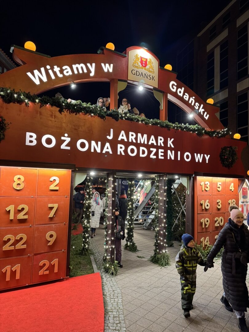 Wejście na Jarmark Bożonarodzeniowy w Gdańsku