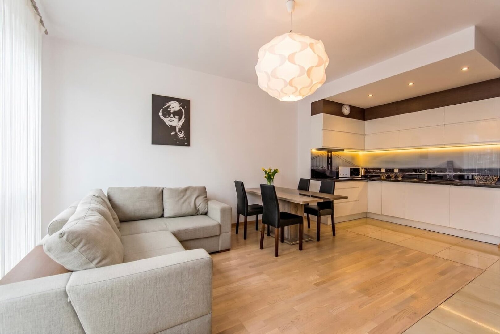Wnętrze apartamentu na wynajem krótkoterminowy w Gdańsku zarządzanego przez Comfy Apartments